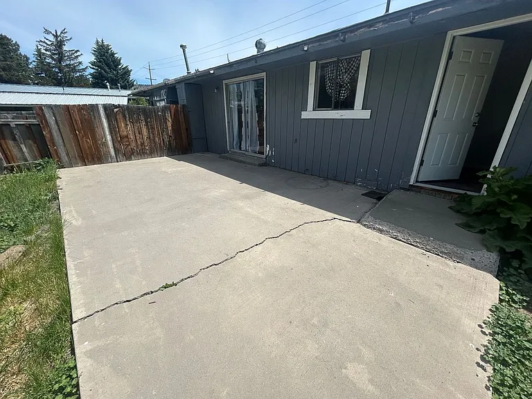 1320 Summers Ln — Photo 9