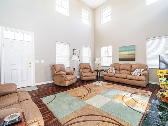 4th image of 3734 Renwick Ln