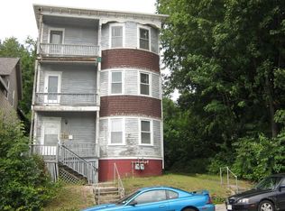24 1/2 Maxwell St, Worcester, MA 01607