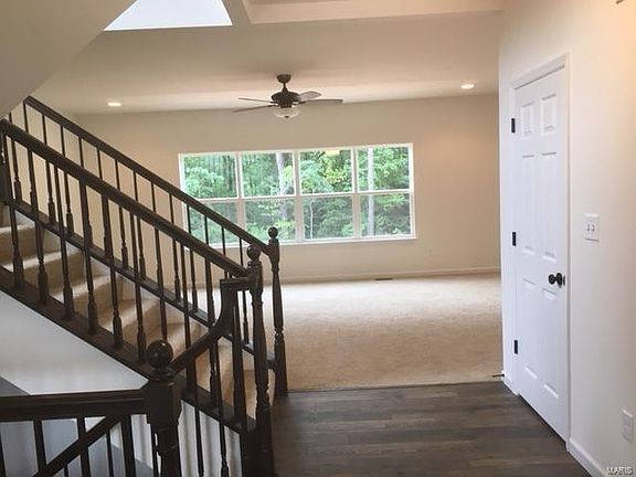 3rd image of 130 Keystone Ridge Dr