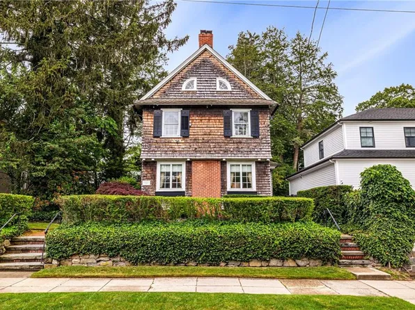 276 Blackstone Blvd, Providence, RI 02906