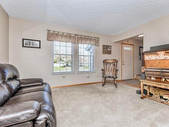 2nd image of 866 Briaro St