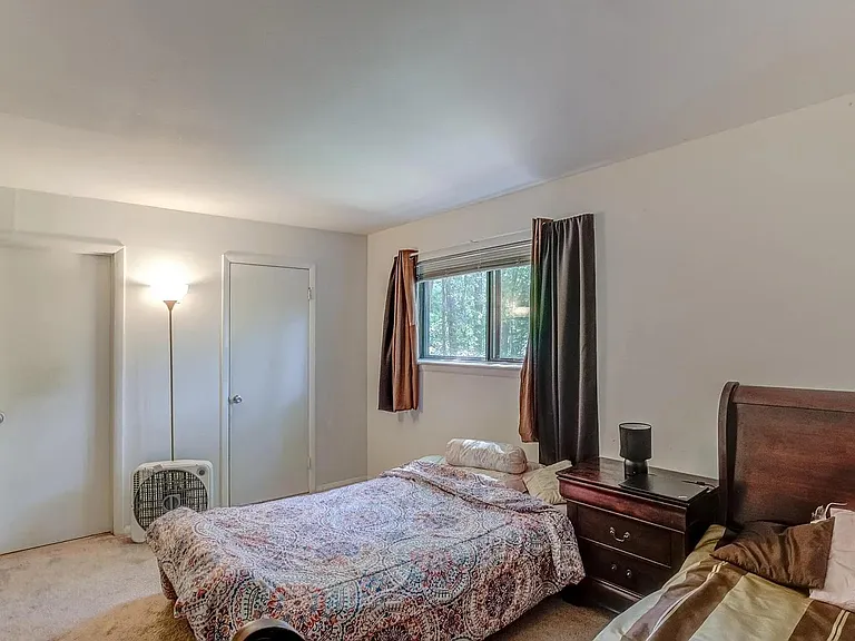 1208 Schaub Dr #C — Photo 10