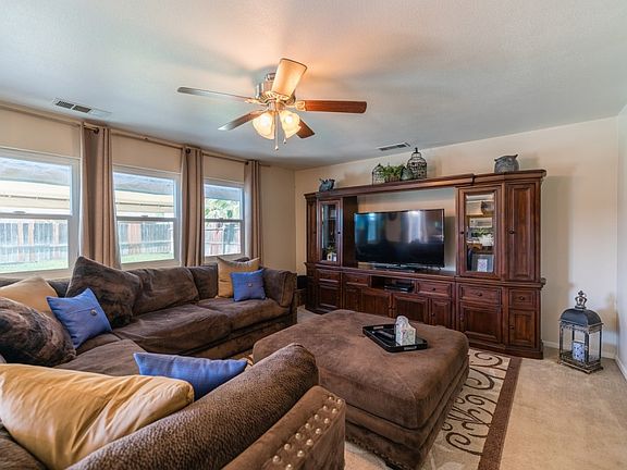 5th image of 1162 Hoover Way