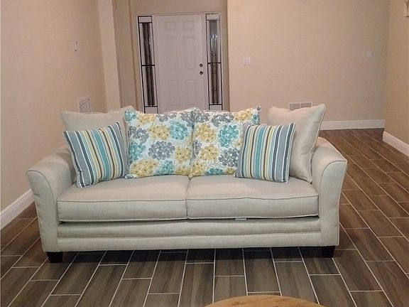 3rd image of 753 Harfleur Ct