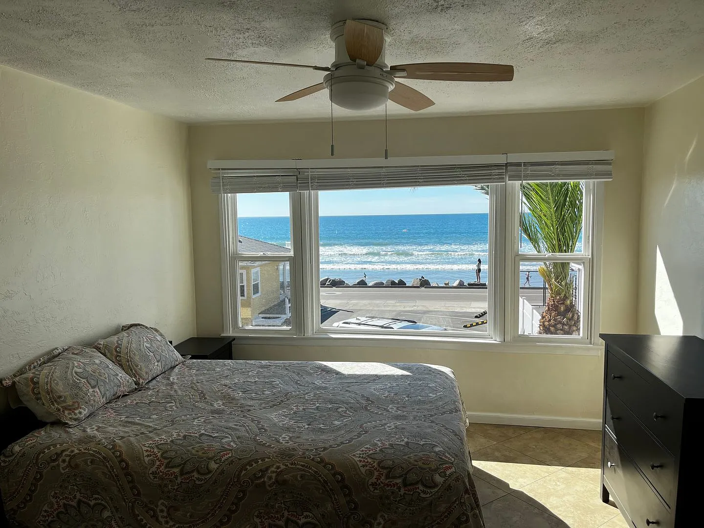 Pacific Blue | The Strand — Photo 3
