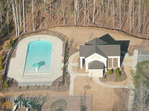 5th image of 375 Swains Dr