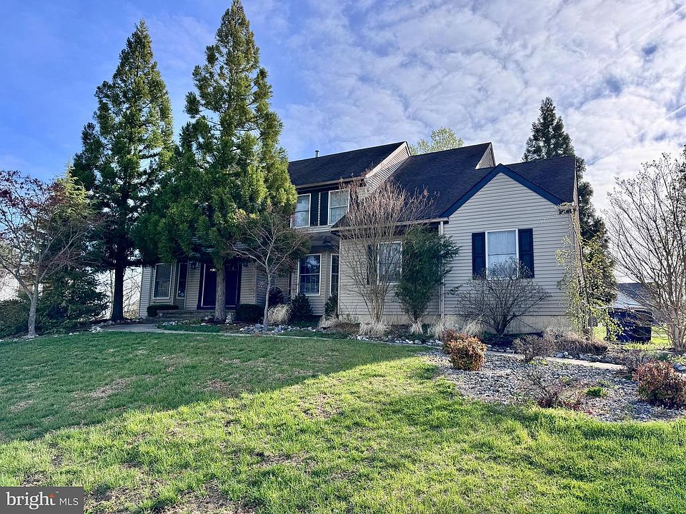 2nd image of 11 Orchard Dr