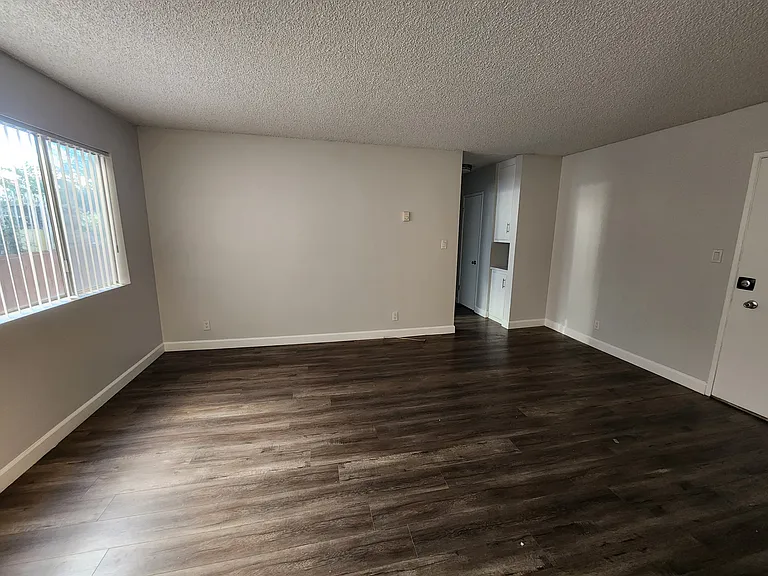 2515 Ocean View Ave #104 — Photo 5