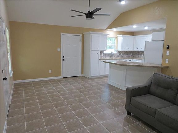 5th image of 5403 Farley Dr #A