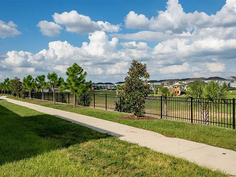 757 Stoney Point Cir — Photo 8