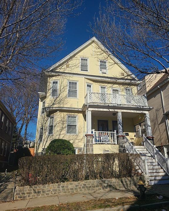 2nd image of 18-20 Bentham Rd