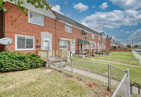 4th image of 2236 Searles Rd