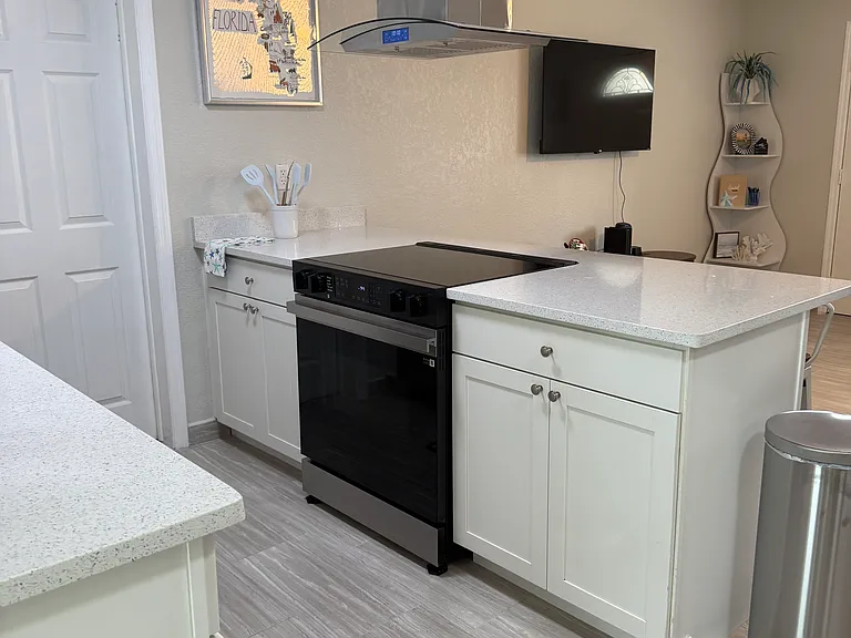 Englewood Dr NE — Photo 10