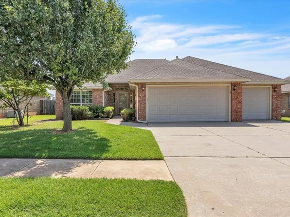 208 Stebbins Dr, Yukon, OK 73099