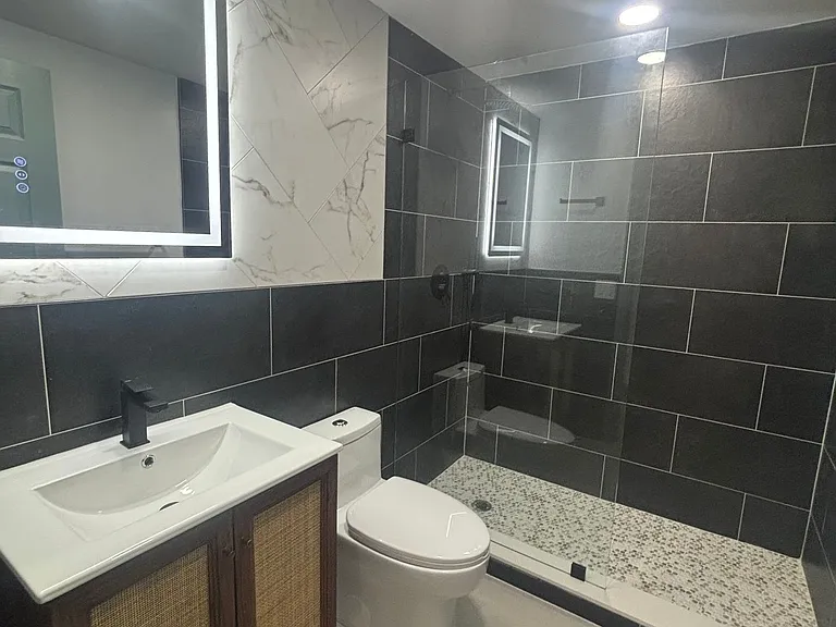 Australian Pines Apartments — Photo 31