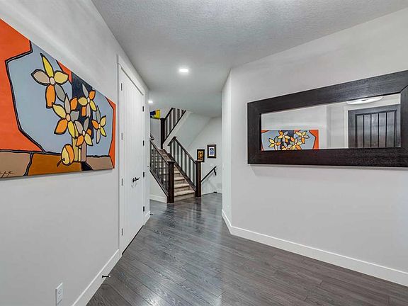 3rd image of 61 W Masters Lndg SE