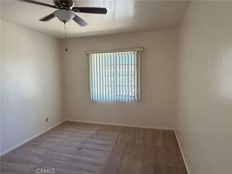 20 W Grand Ave #F — Photo 8