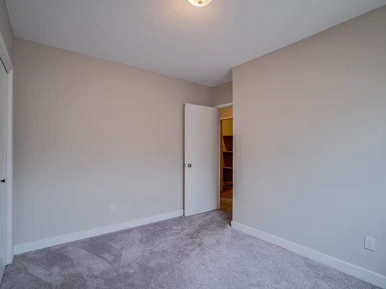 10240 118th St NW — Photo 12