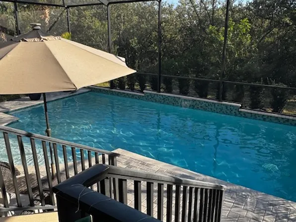 1019 Seagrape Dr, Ruskin, FL 33570