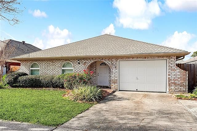 1st image of 1304 Pecan Ave