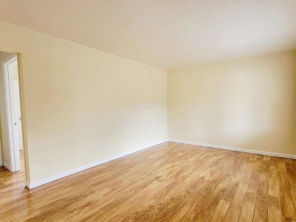 5th image of 321 Oak Ave APT 5