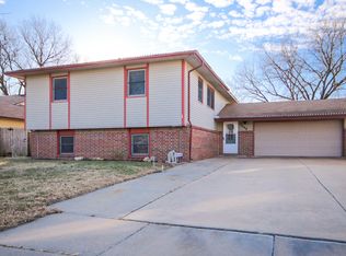 8609 E Hurst St, Wichita, KS 67210