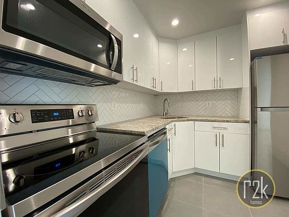2nd image of 25-90 Steinway St #3A
