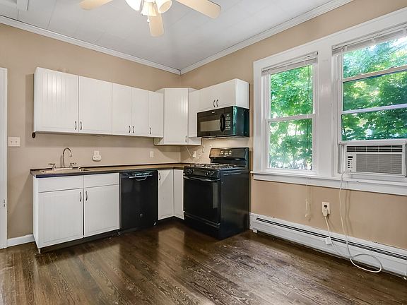 4th image of 16 Lakeview Ter