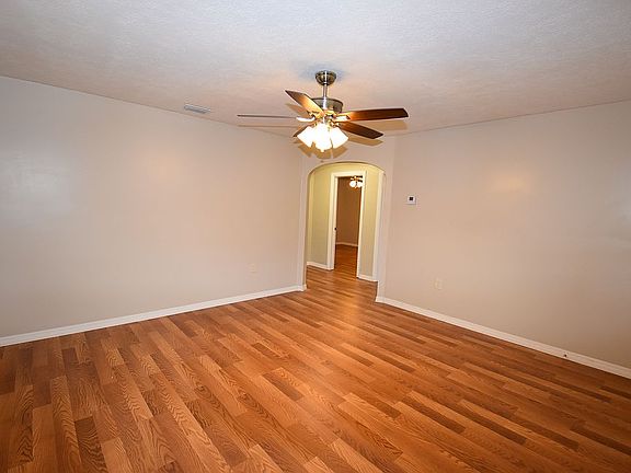 3rd image of 333 E Osceola Ave