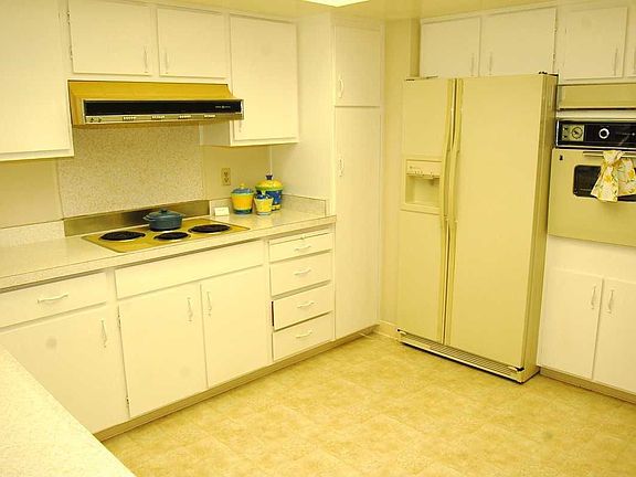 kitchen including refrig.