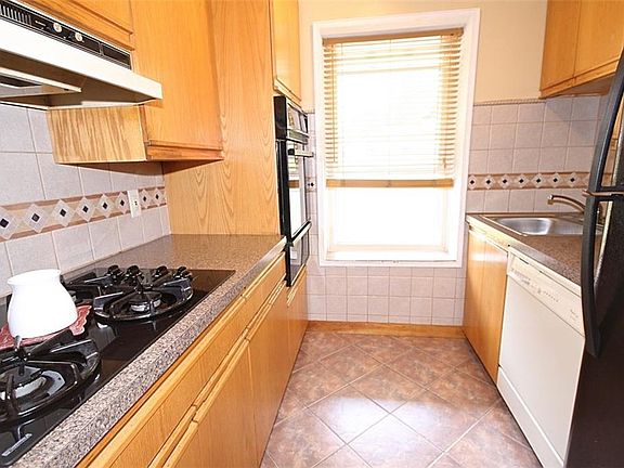 5th image of 20 Cliff St APT 3N