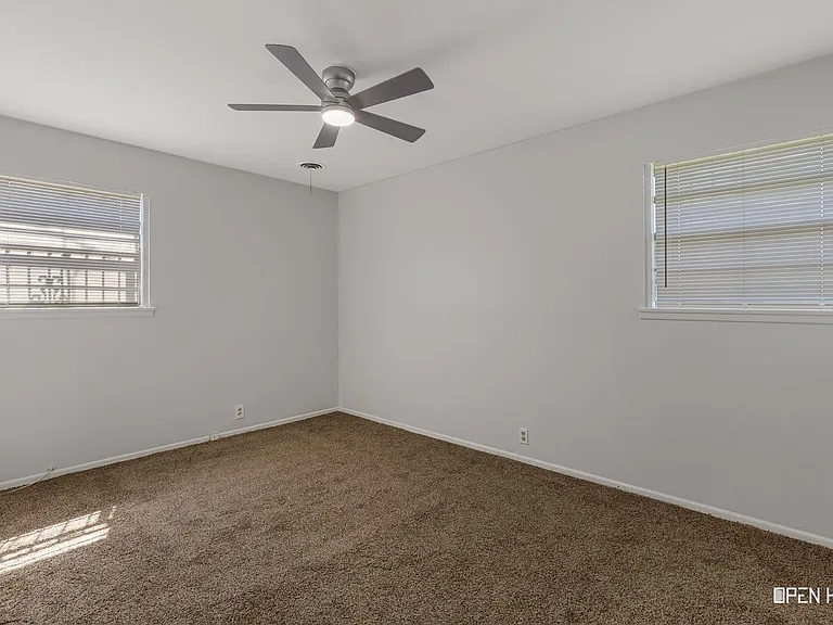 1604 Parkdale Dr — Photo 14