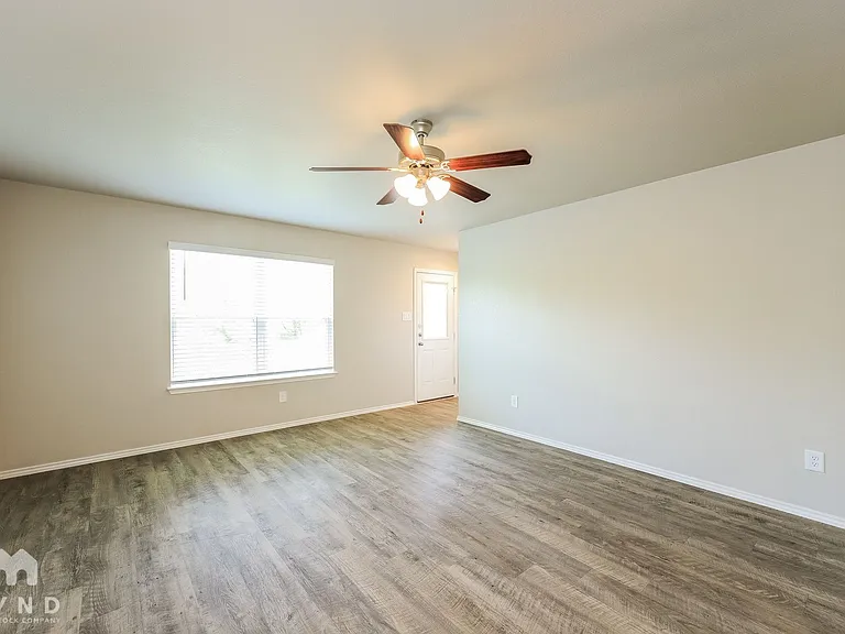 3704 Colemans Run — Photo 6