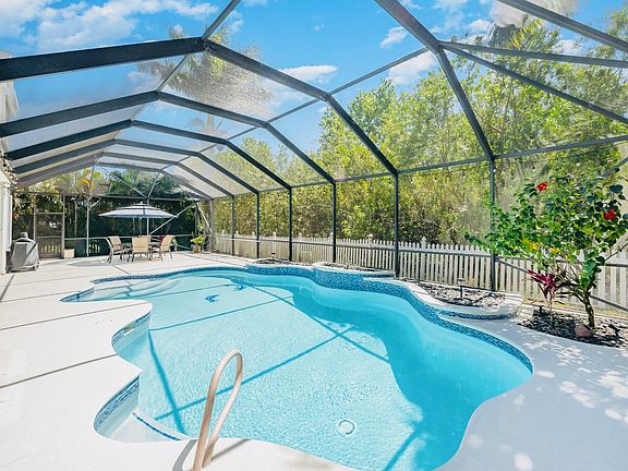 2nd image of 3466 Peninsula Cir