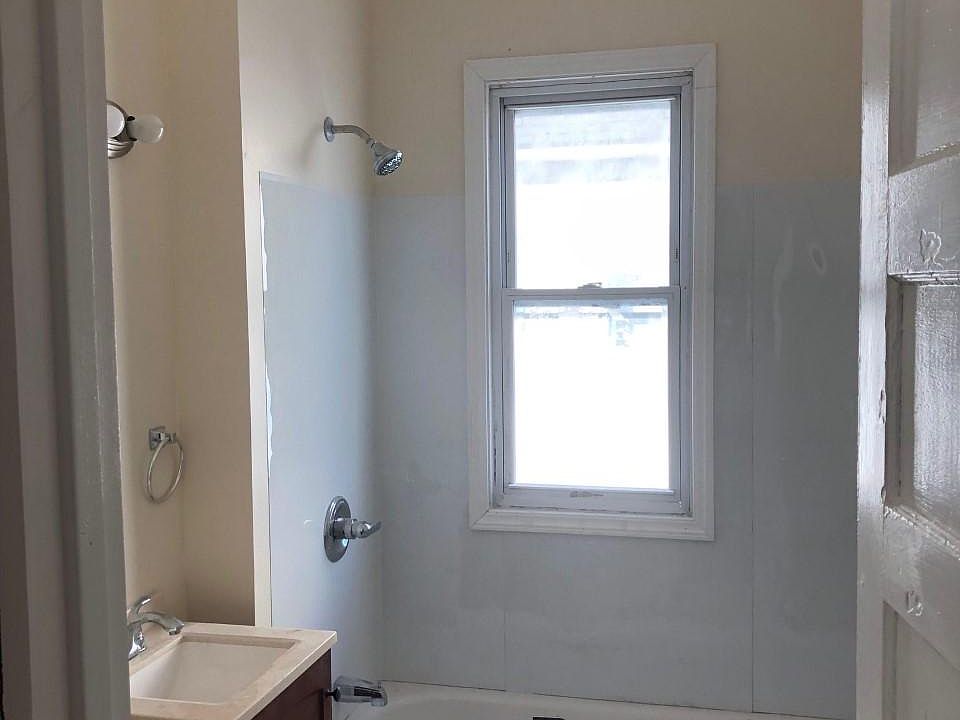 2nd image of 143 Kent St Fl 2nd