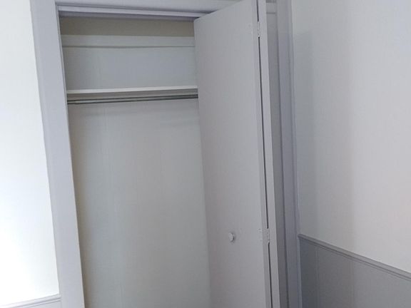 5th image of 152 Washington St APT 2