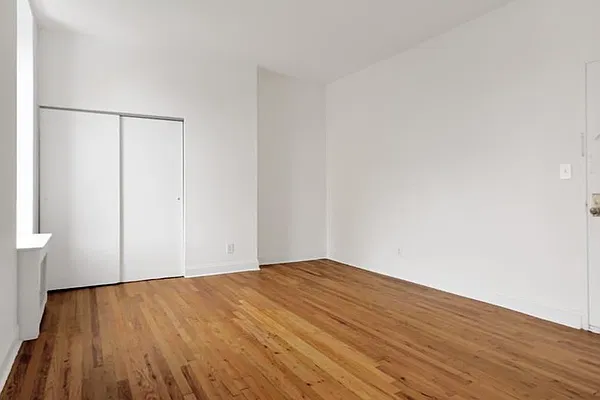 Rented by Buchbinder & Warren | media 13