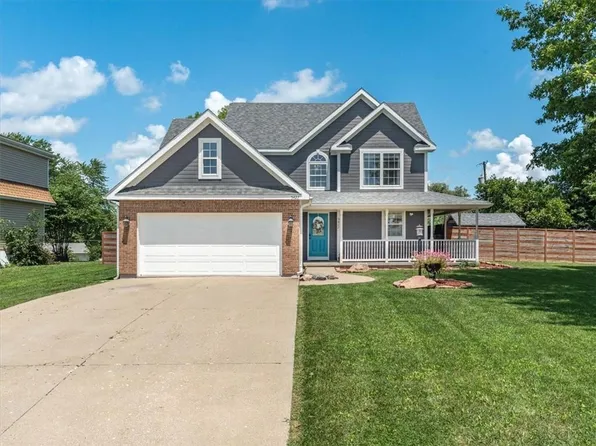 5427 Pickett Rd, Saint Joseph, MO 64503