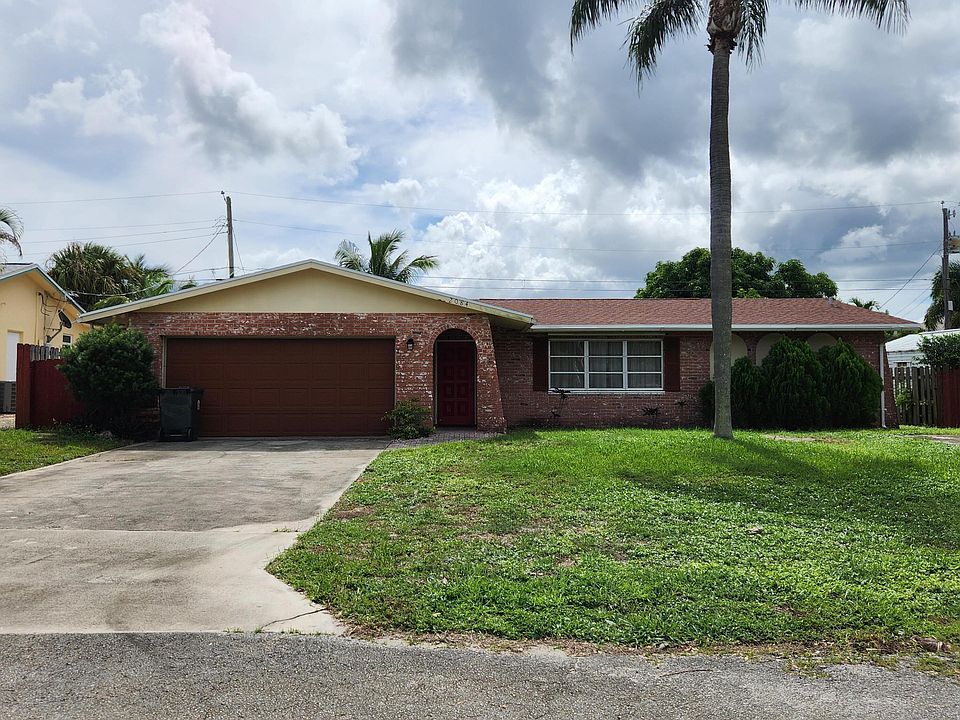 1st image of 2084 S Palm Circle