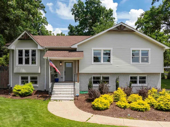 1020 Wickford Rd, Vestavia Hills, AL 35216