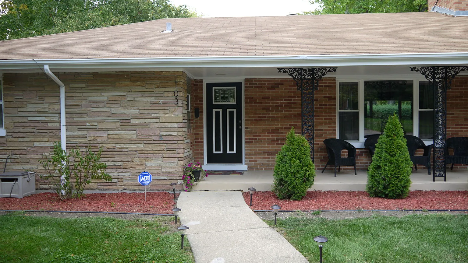103 E Forest Ave photo 1