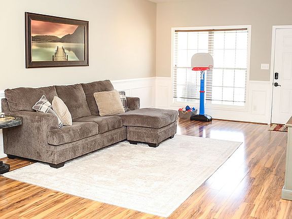 5th image of 192 Gleneagles Way