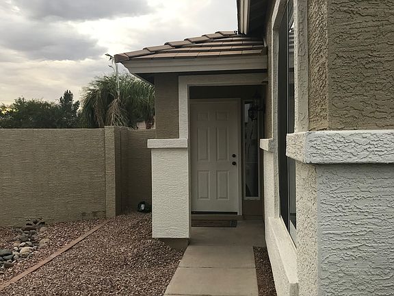2nd image of 1514 S King Cir