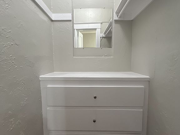 5th image of 1227 E Ocean Blvd #307