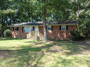 2723 Suburban Dr, Charlotte, NC 28269