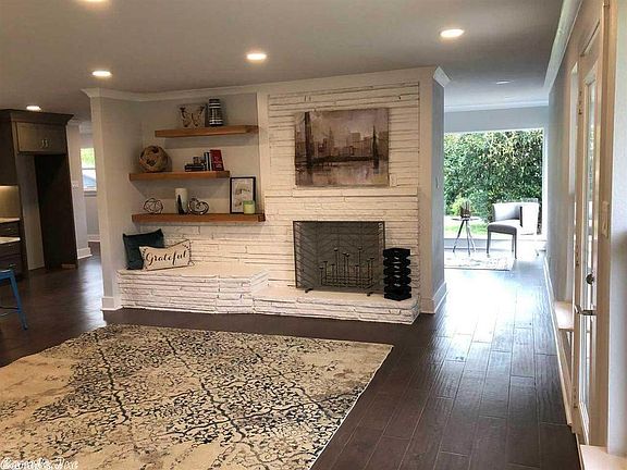 5th image of 21 Mockingbird Ln