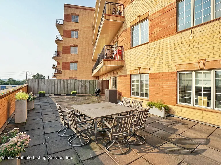155 Bay St #2C — Photo 17