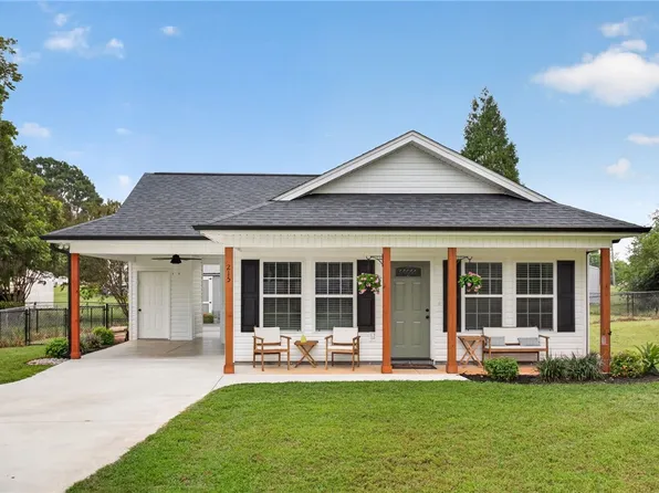 215 Dickson St, Westminster, SC 29693