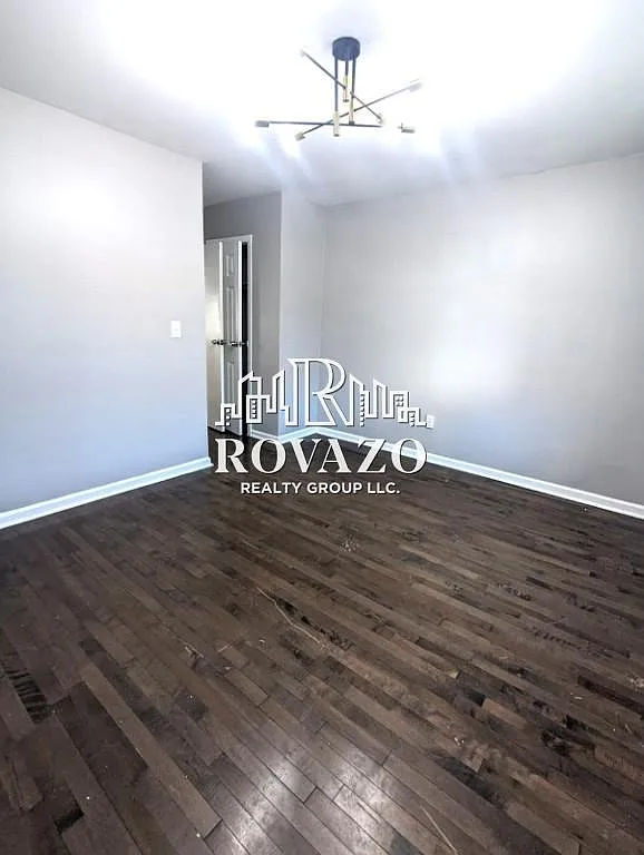 Building Photo - 479 Roseville Ave #7
